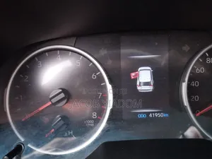 Toyota RAV4 LE 2021 Silver