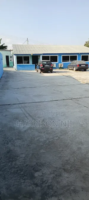 5bdrm House in Awudome Estate, Accra Metropolitan for sale
