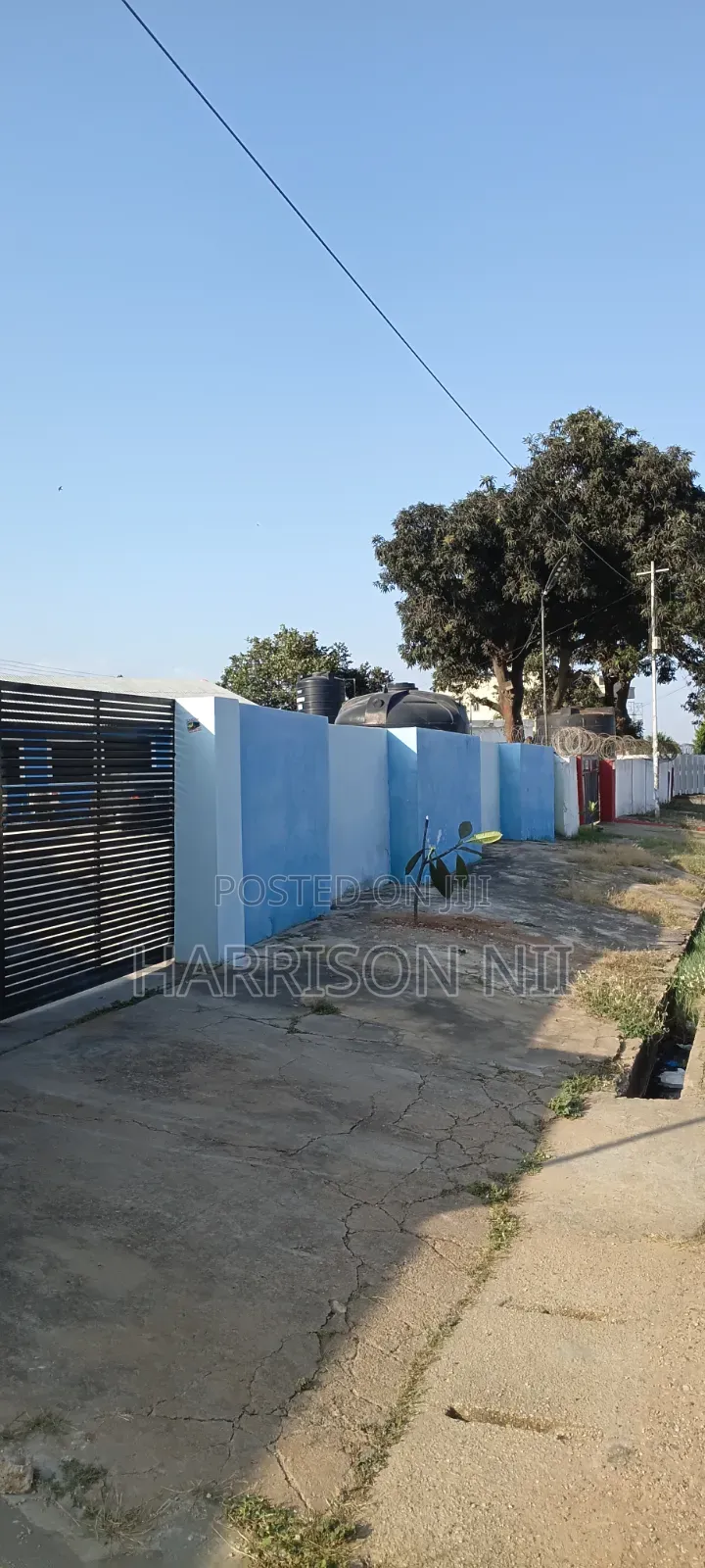 5bdrm House in Awudome Estate, Accra Metropolitan for sale