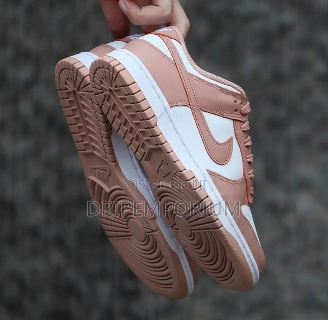 Nike Dunk Low