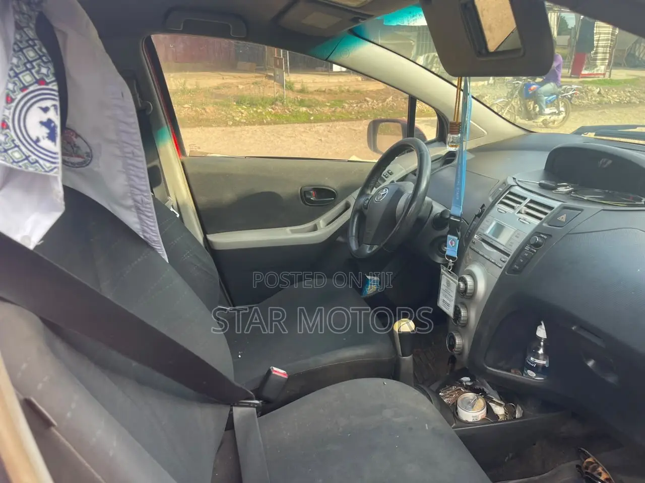 Toyota Yaris 2010 Red
