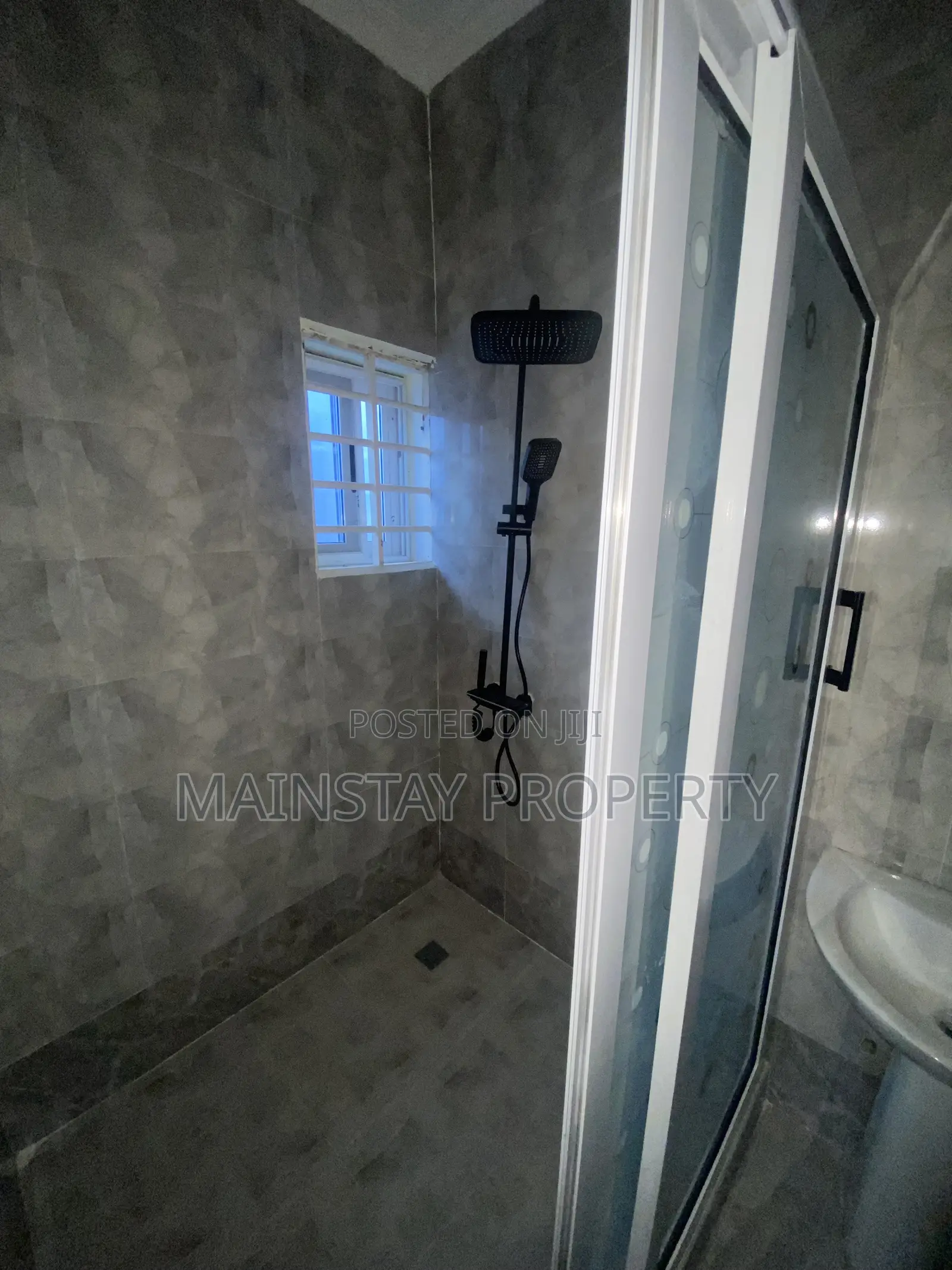 4bdrm House in Mainstay Estates, Teshie for sale