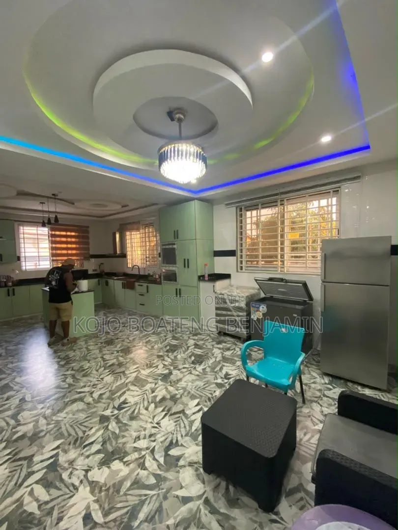 Furnished 4bdrm House in Bluetop Estate for sale