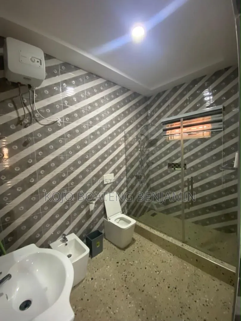 Furnished 4bdrm House in Bluetop Estate for sale