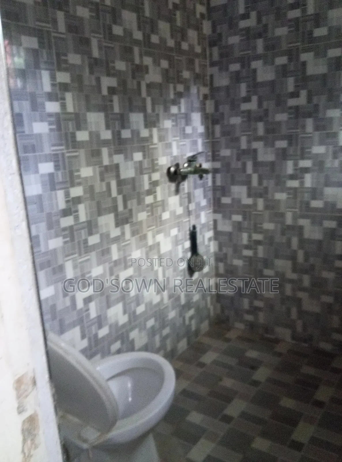 1bdrm Apartment in Obom Road, Kasoa for rent