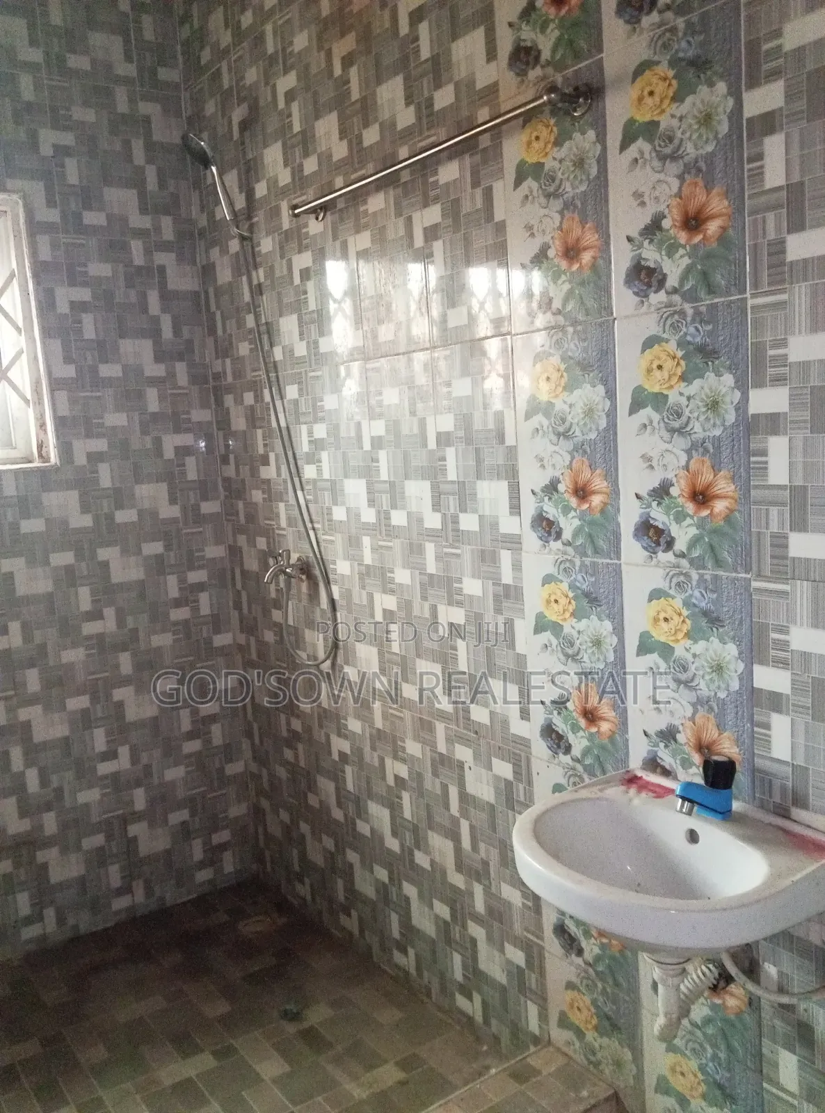 1bdrm Apartment in Obom Road, Kasoa for rent