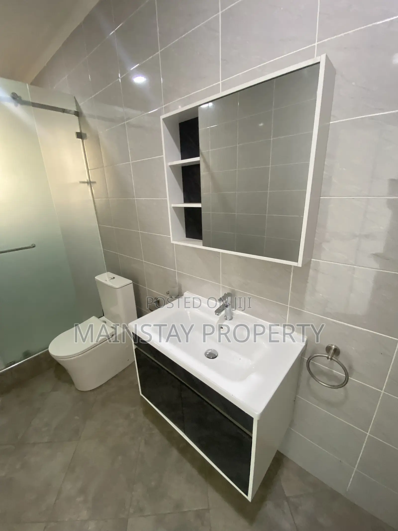 4bdrm House in Mainstay Estates, Tema Metropolitan for sale