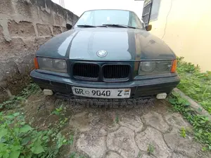 BMW 318i 1999 Green
