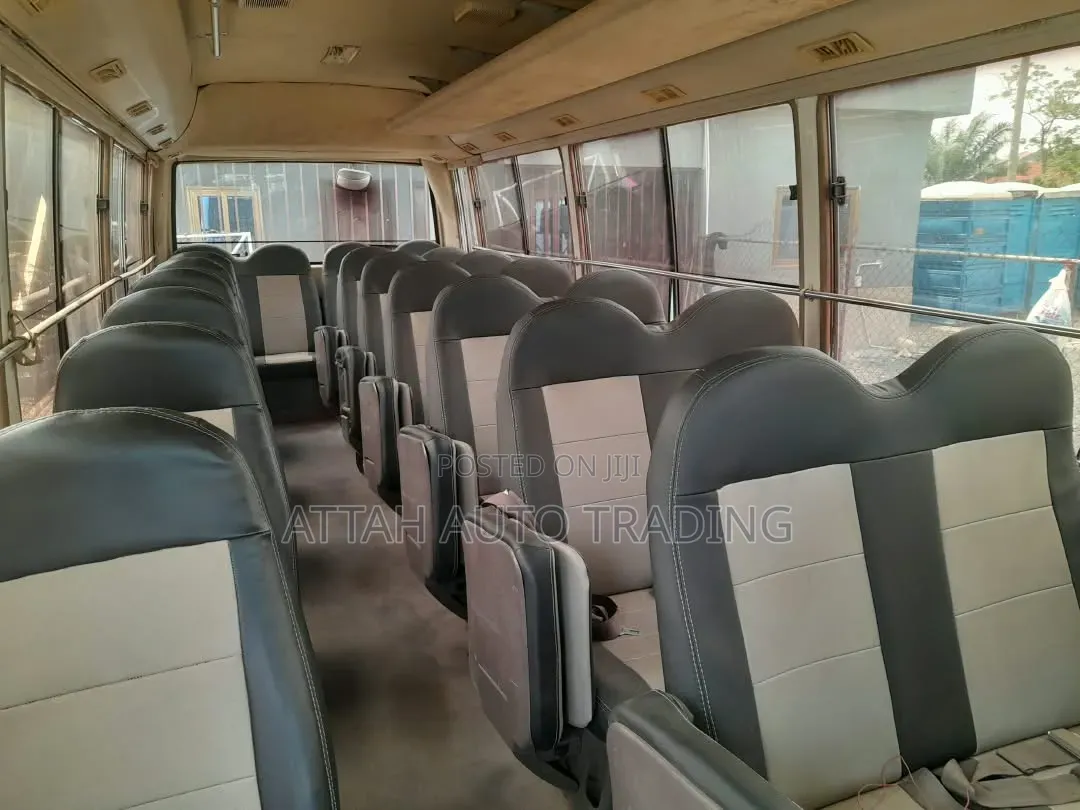 Mitsubishi Fuso Aero Bus 2013 White