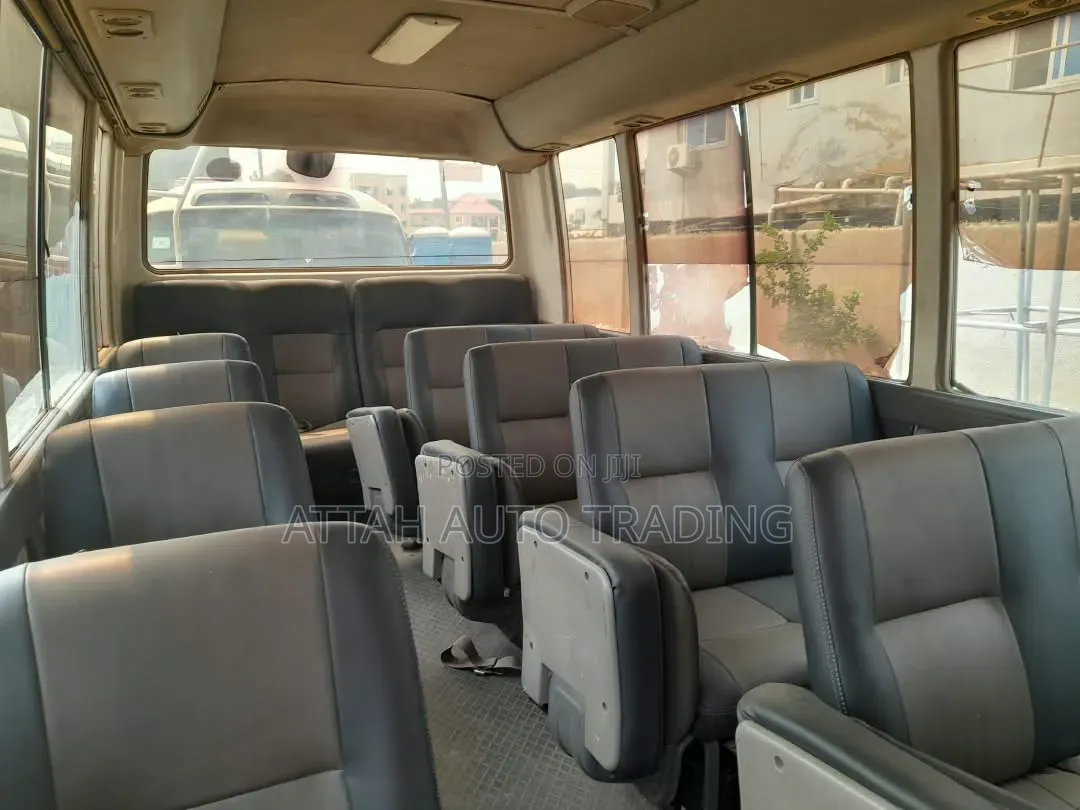 Mitsubishi Fuso Aero Bus 2013 White