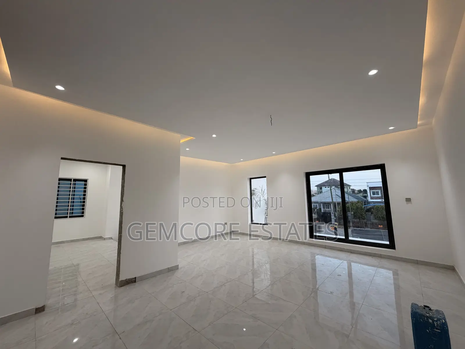 4bdrm House in School Junction, Ashaley Botwe for sale