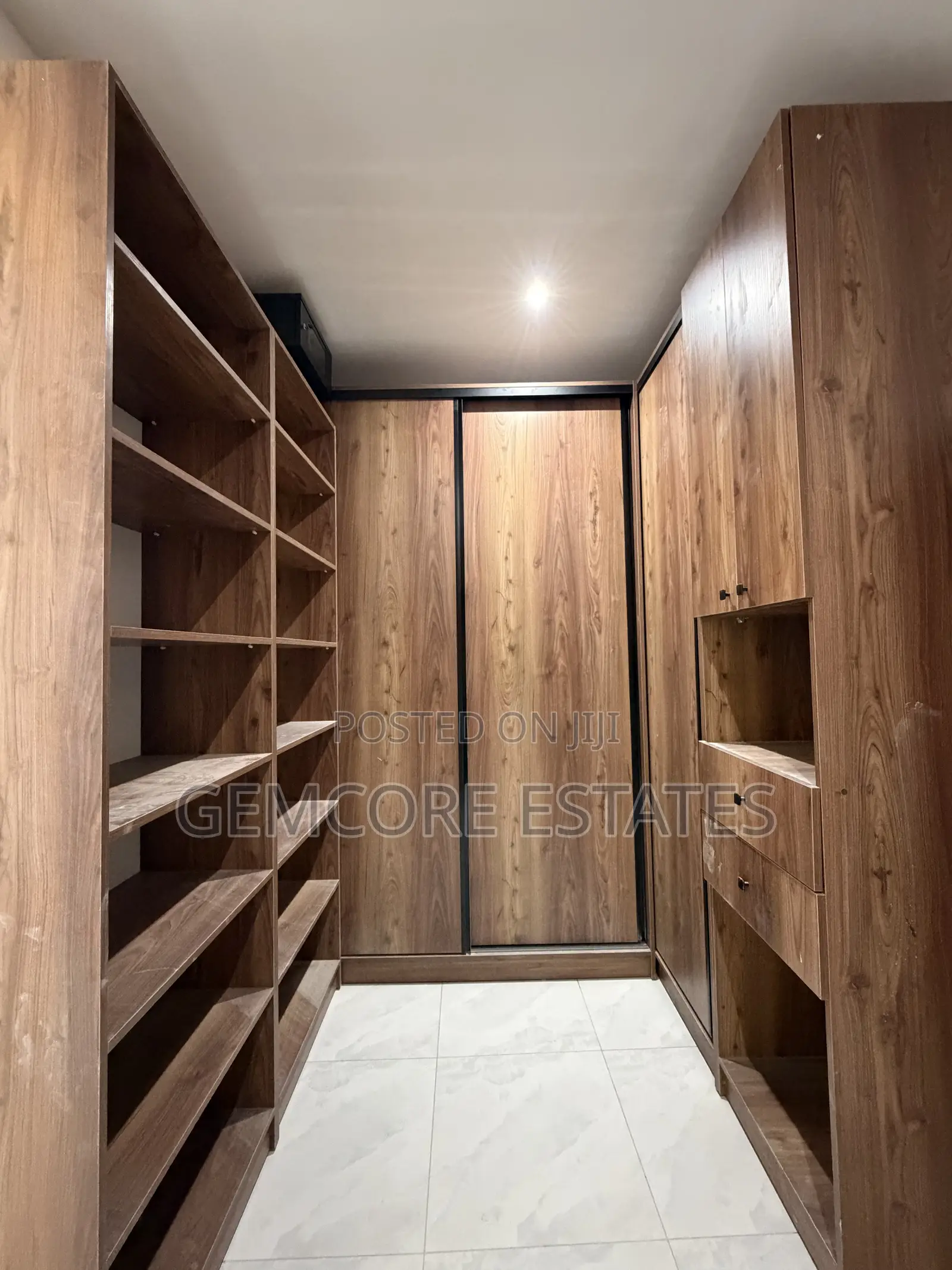 4bdrm House in School Junction, Ashaley Botwe for sale