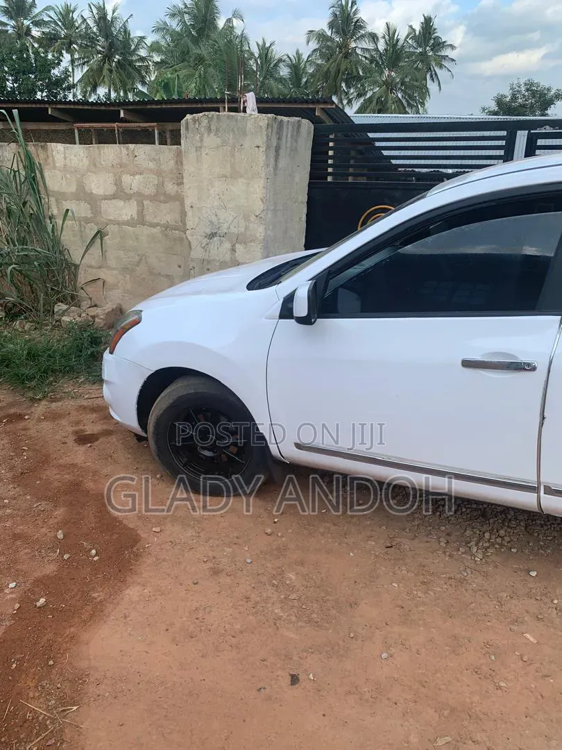 Nissan Rogue 2013 White