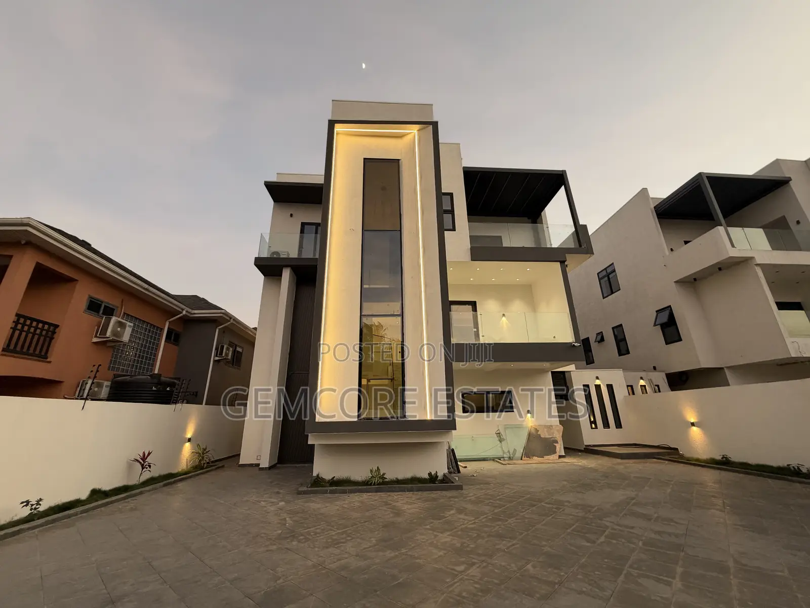 4bdrm House in East Legon, Adjiriganor for sale