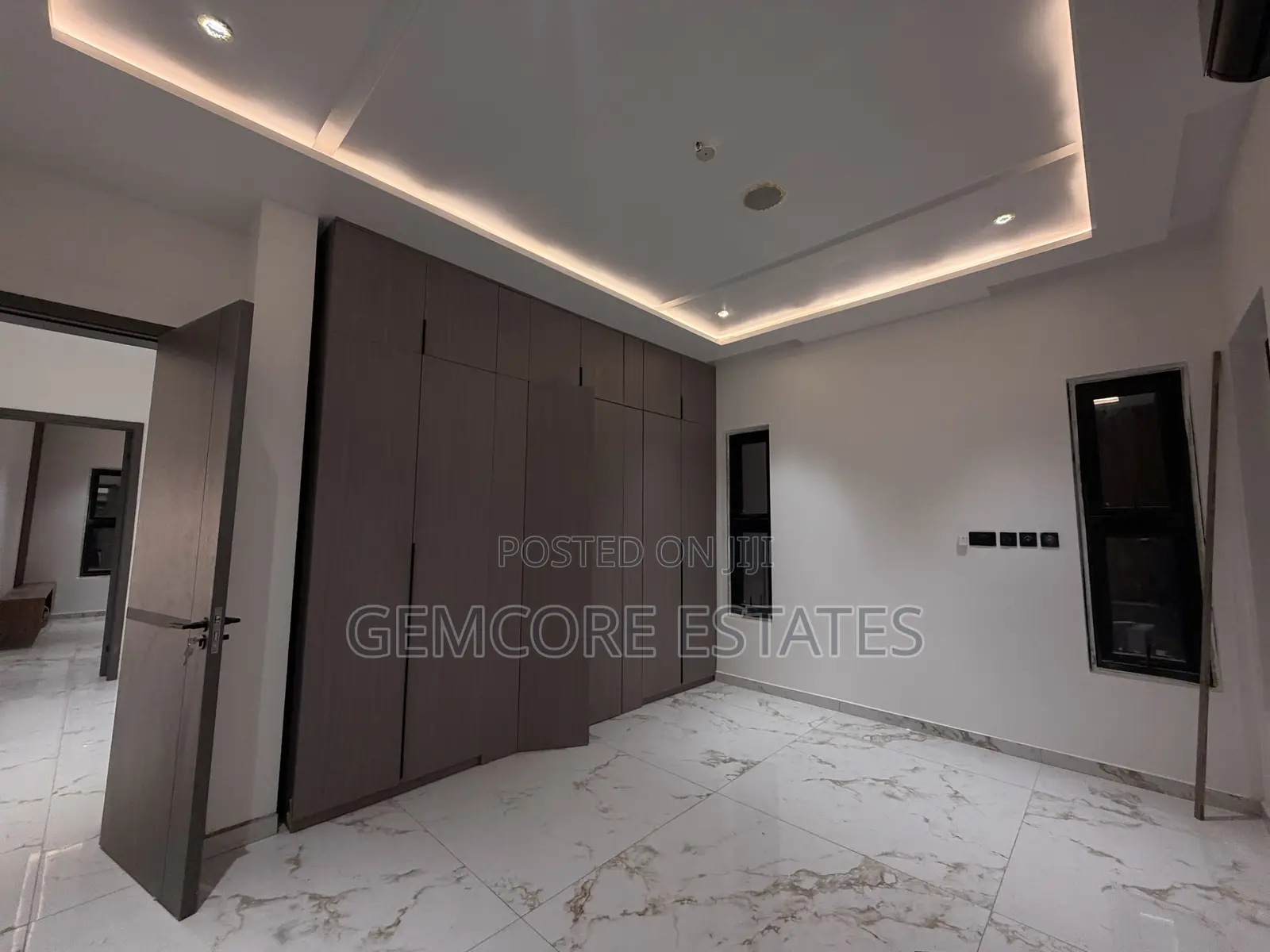4bdrm House in East Legon, Adjiriganor for sale