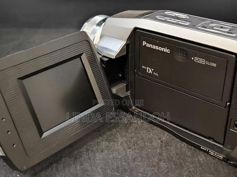 2-in-1 Panasonic Camcorder HD Pro Camers
