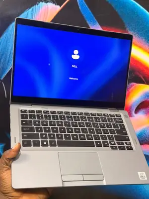 Laptop Dell Latitude 5310 2-in-1 8GB Intel Core i5 SSD 256GB