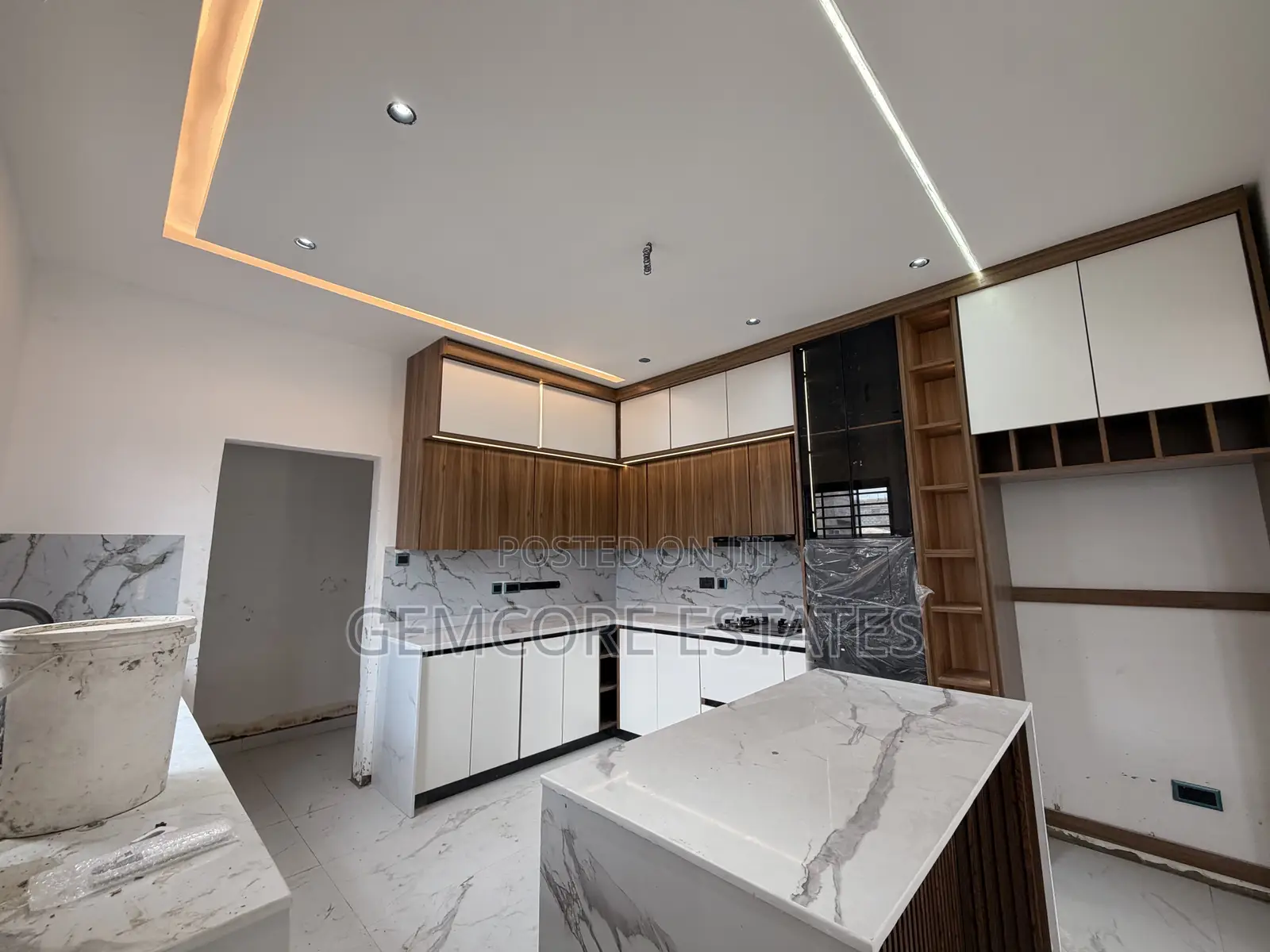 3bdrm House in Lakeside for sale