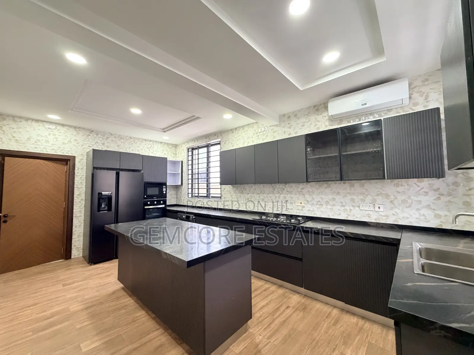4bdrm House in East Legon for sale