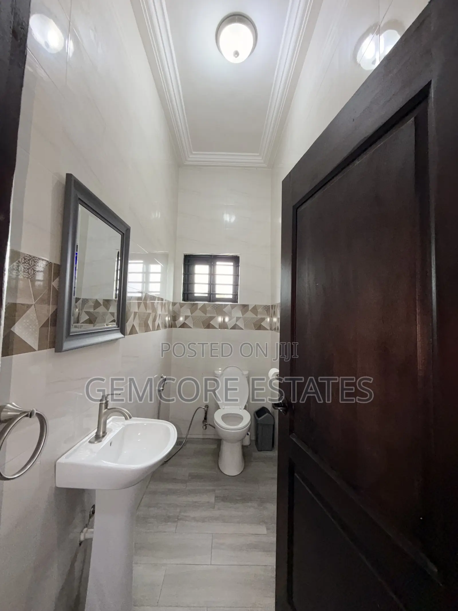 Furnished 2bdrm Apartment in Ability Square, Adjiriganor for rent
