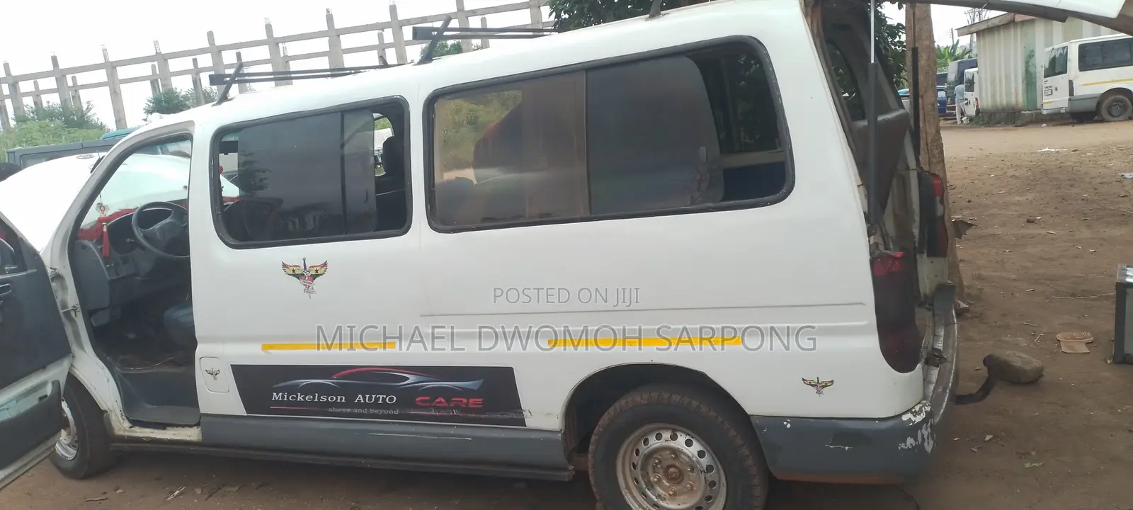 Toyota HiAce 2013 White