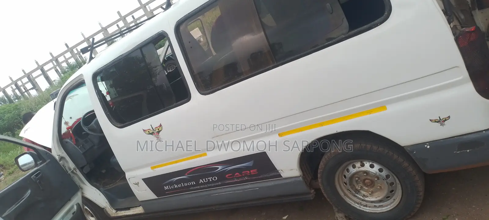 Toyota HiAce 2013 White