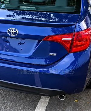 Toyota Corolla SE (1.8L 4cyl 2A) 2019 Blue