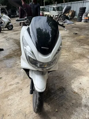 Honda 2022 White