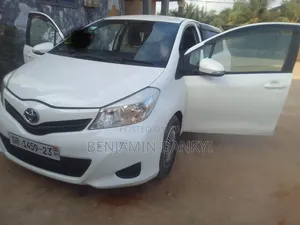 Toyota Vitz 2012 White