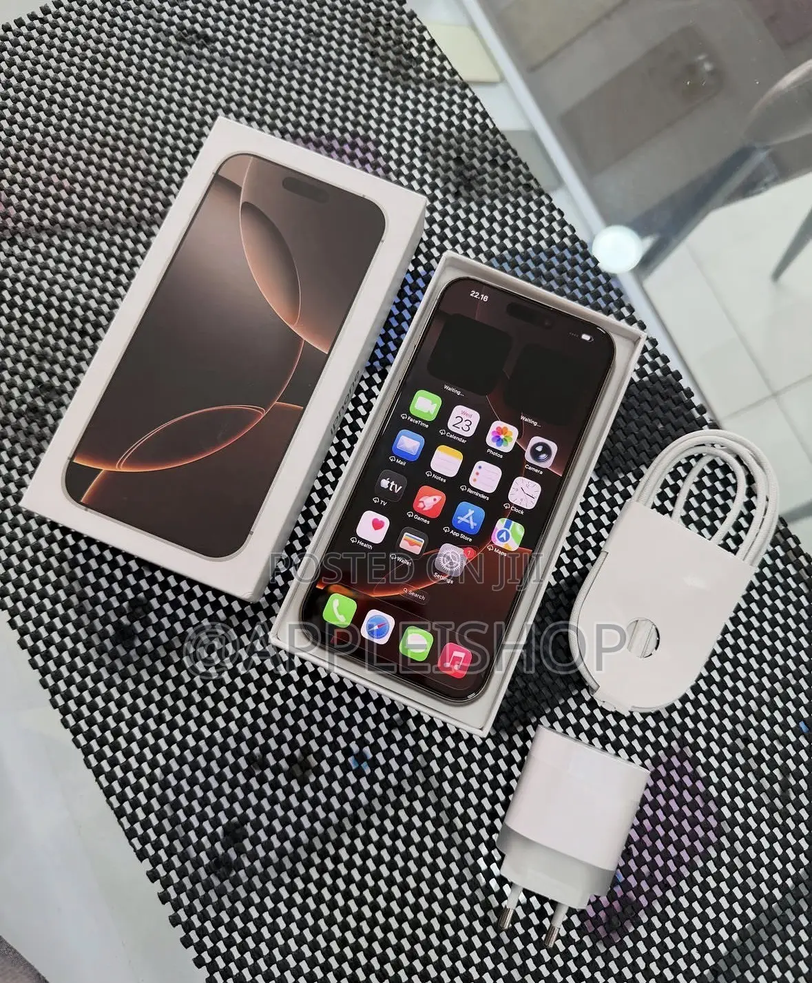 Apple iPhone 16 Pro Max 512 GB Gold