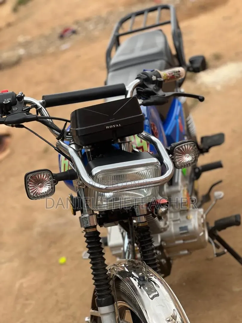 Royal Motorcycle 2025 Blue