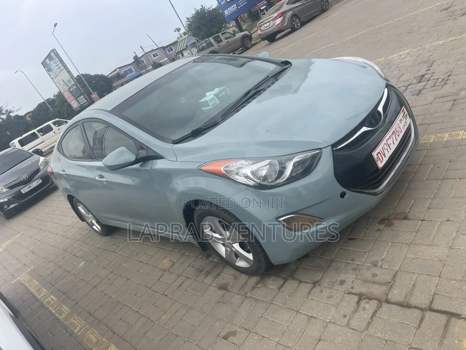 Hyundai Elantra 2012