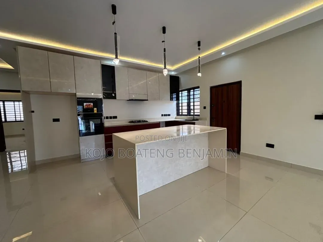 3bdrm House in Little Roses Area for sale