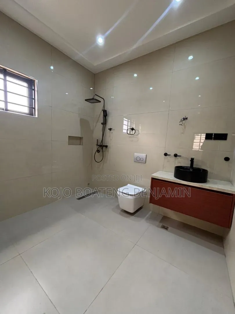 3bdrm House in Little Roses Area for sale