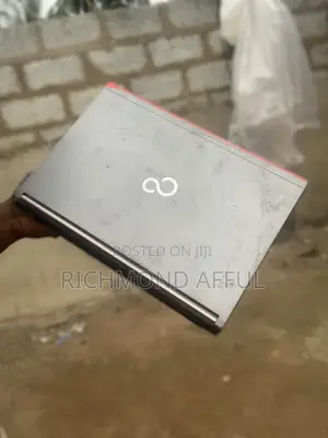 Laptop Fujitsu Lifebook E736 8GB Intel Core i5 HDD 500GB