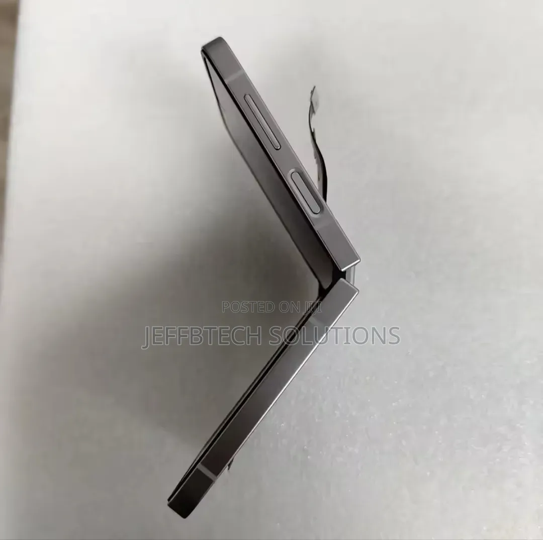 Galaxy Flip 6 Screen