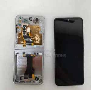 Galaxy Flip 6 Screen