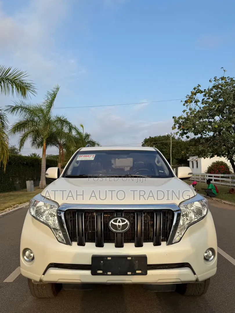 Toyota Land Cruiser Prado 2017 White