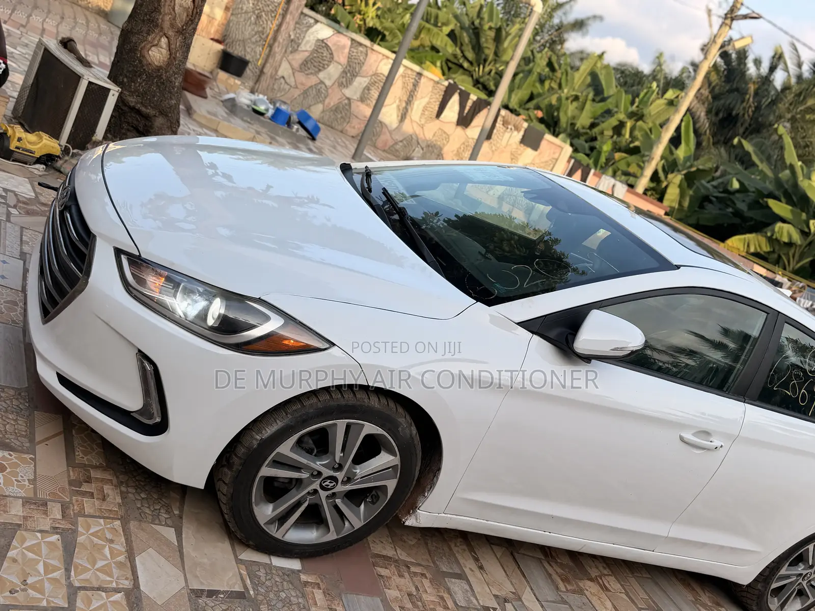 Hyundai Elantra Limited 2018 White