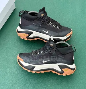 Original Nike ACG Zegama Trail in Colours