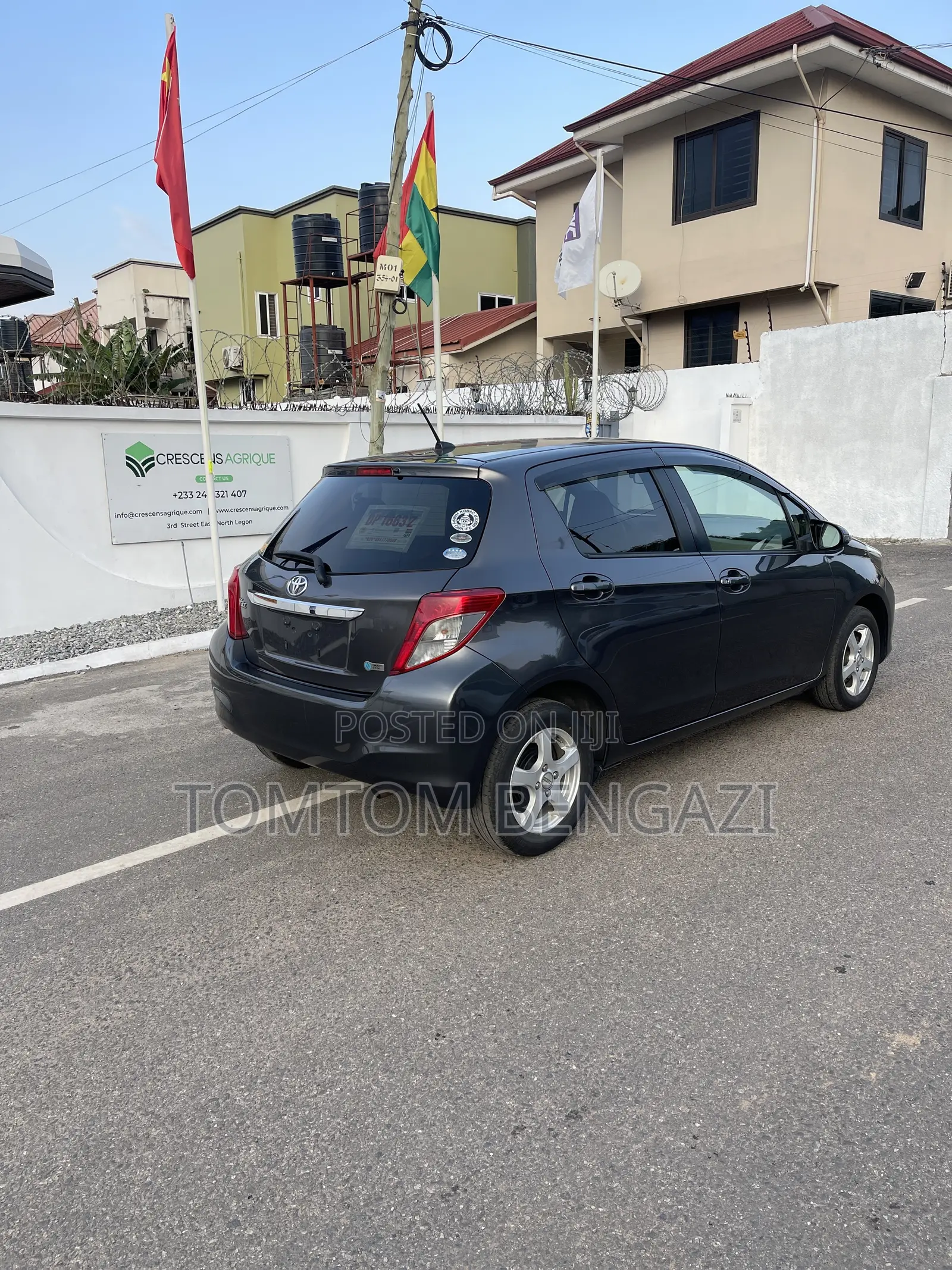 Toyota Vitz 1.3 FWD 5dr 2013 Gray