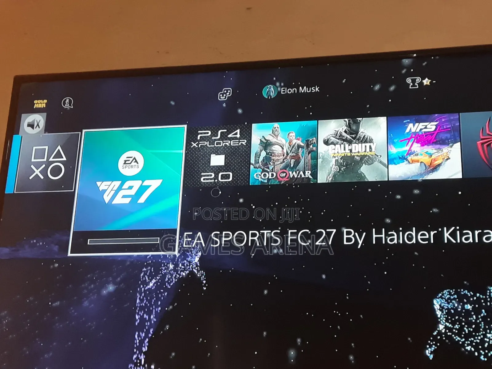 PS4 SLIM + 2 CONTROLLERS and 8 GAMES