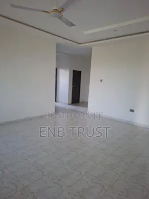 8bdrm Apartment in Kasoa, Budumburam for sale
