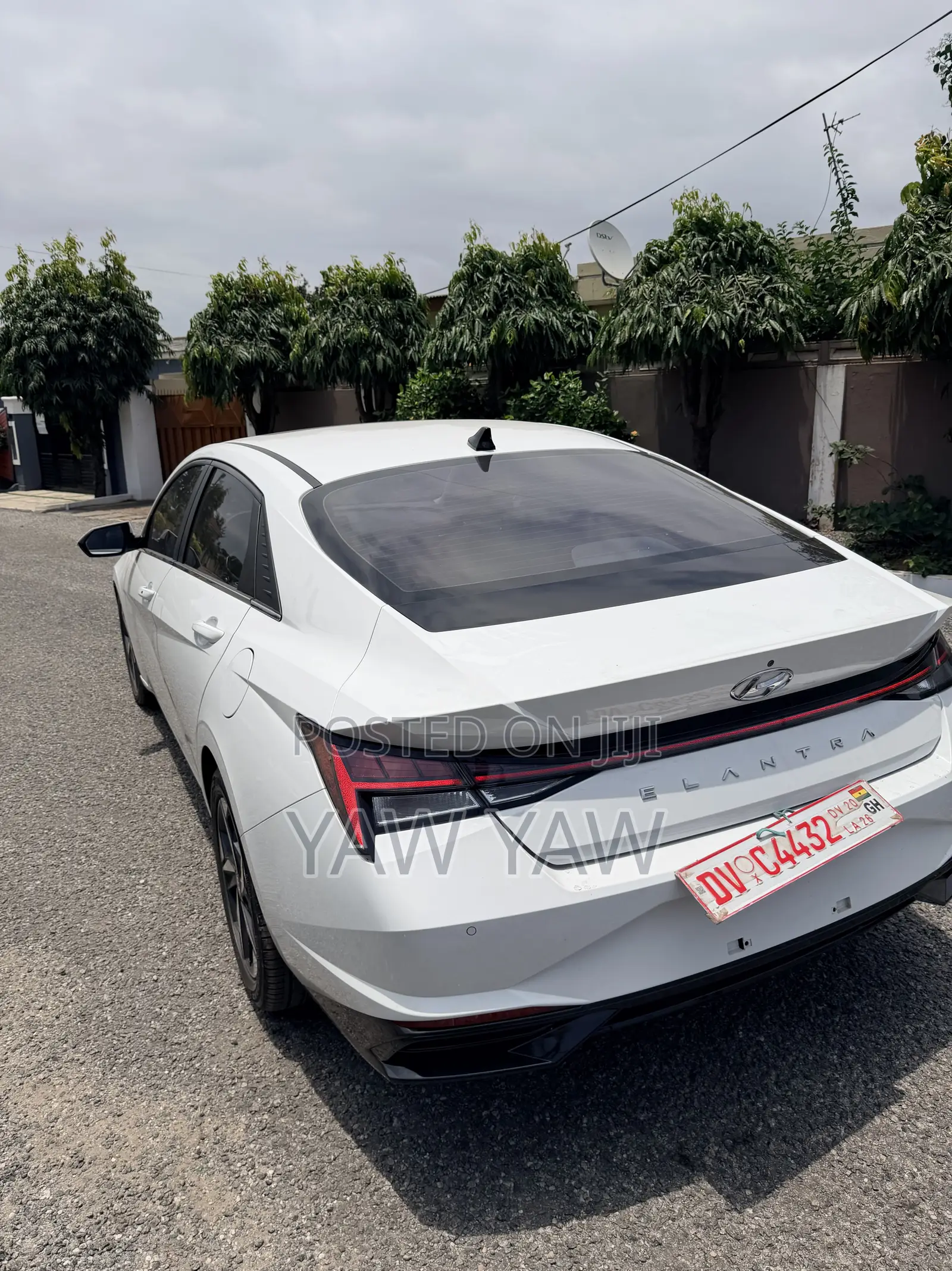 Hyundai Elantra 2023 White