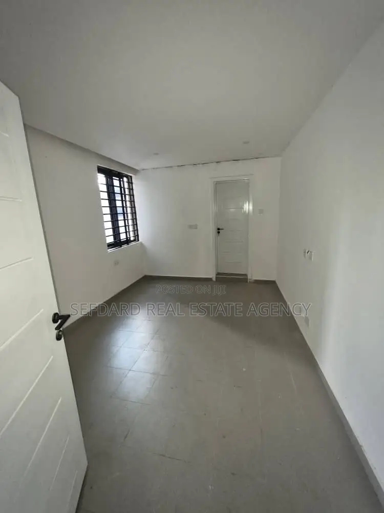 3bdrm House in Sefdard Properties, Kwabenya for sale