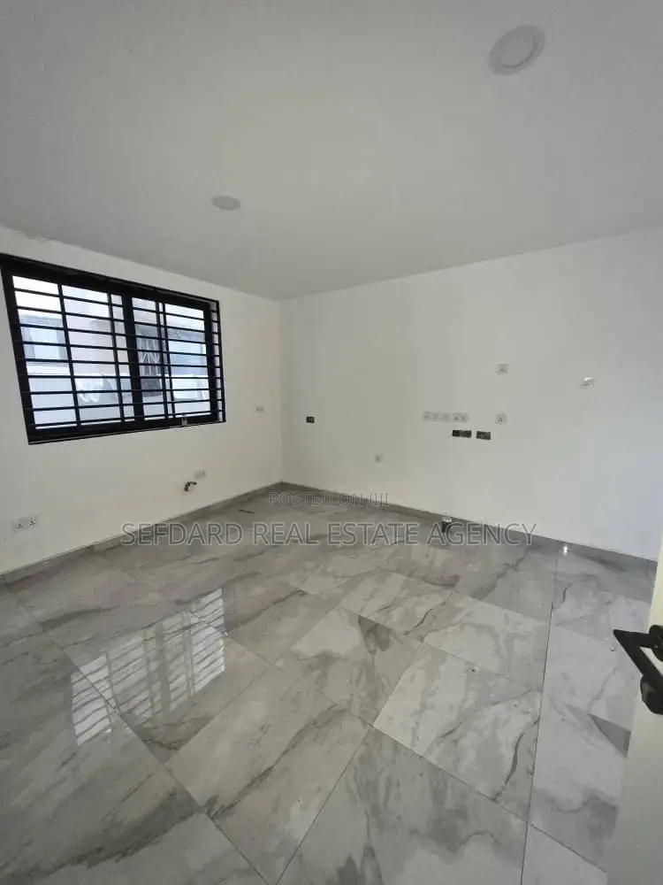3bdrm House in Sefdard Properties, Kwabenya for sale