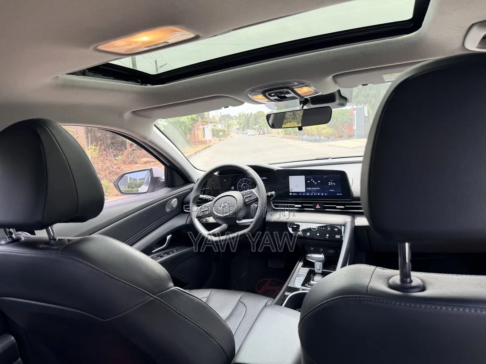 Hyundai Elantra 2023 White