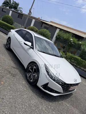 Hyundai Elantra 2023 White