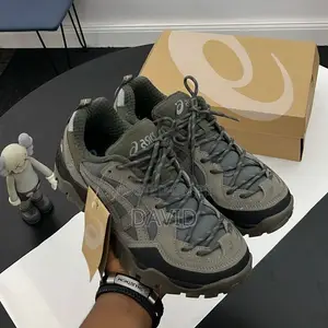 Asics Pickaxe