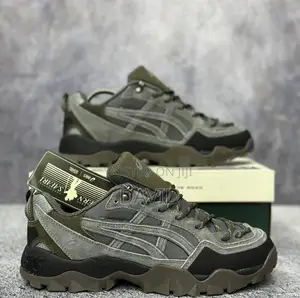 Asics Pickaxe